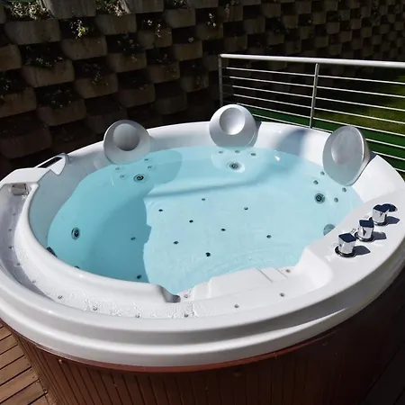 Margherita - Bellagio Wild Flowers בית נופש Oliveto Lario